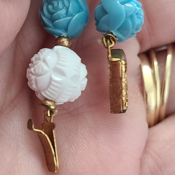 Vintage Beaded Necklace - Picture 9 of 11